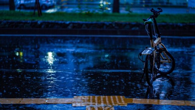 自転車通勤で雨の日どうしてる？対策や服装も紹介